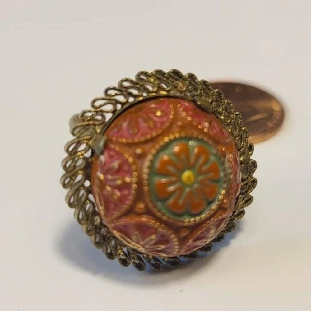 Antique VTG Adjustable Brass Ring Orange Enamel Floral Design Ornate Filigree